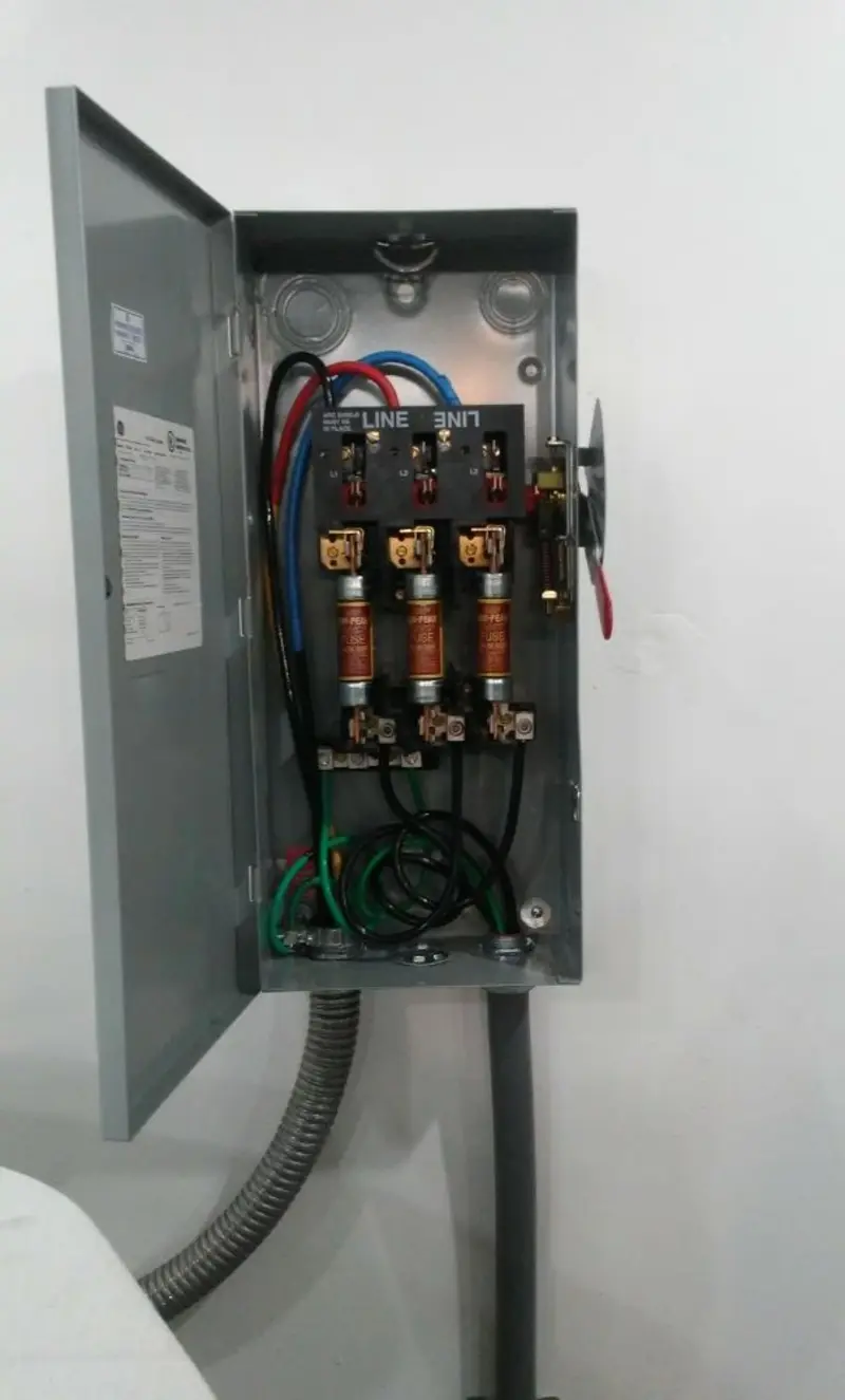 Three-phase disconnect switch installed for Smoke Detector Installation in Magnolia